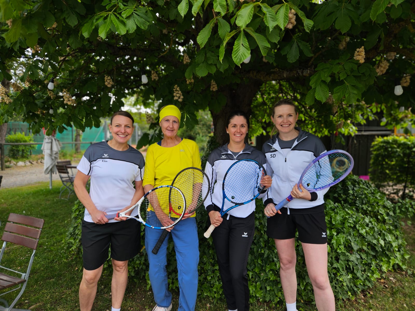 Erfolgreicher Saisonstart der Hobby-Damen in die Sommersaison